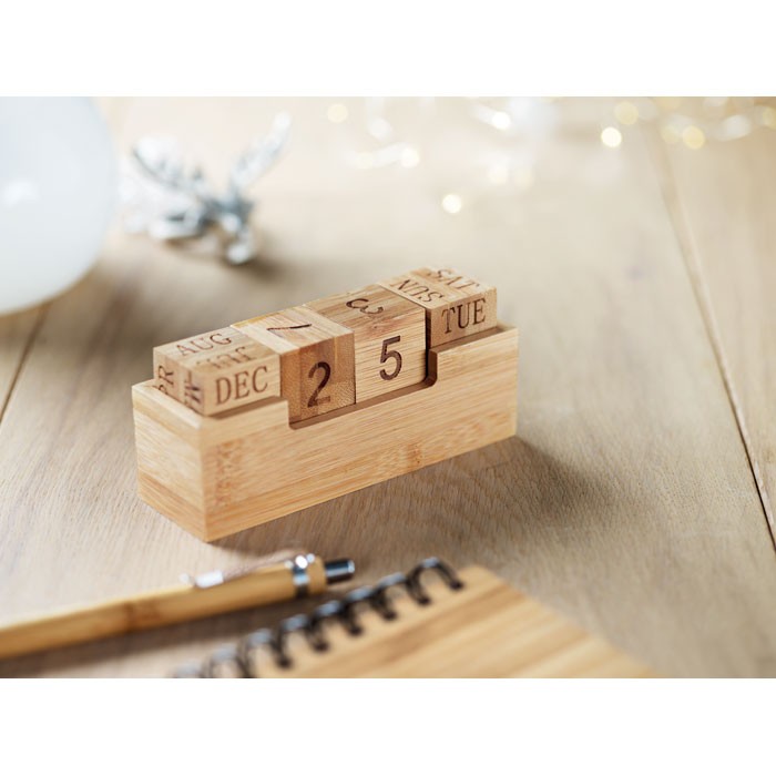 CALENDRIER PERPETUEL DE BUREAU BAMBOU KARENDA
