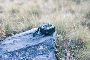 ENCEINTE 3W SOLAIRE EN PLASTIQUE RECYCLE RCS SUNWAVE