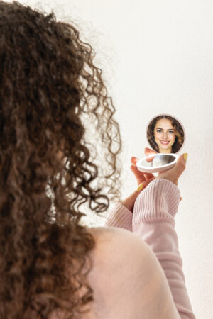 MIROIR DE MAQUILLAGE A LED EN PLASTIQUE RECYCLE RCS LUMORA