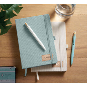 CARNET A5 DE 192 PAGES AVEC COUVERTURE RIGIDE EN VELOURS COTELE CORDI NOTE