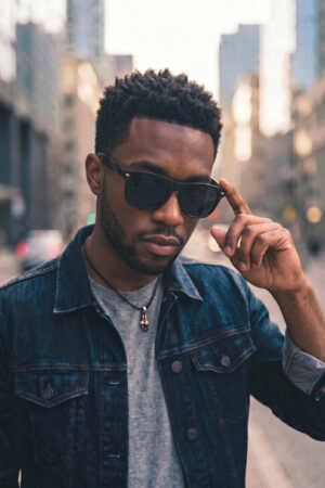 LUNETTES AUDIO DOTEES DE L'IA AVEC FONCTION TRADUCTION MIRO
