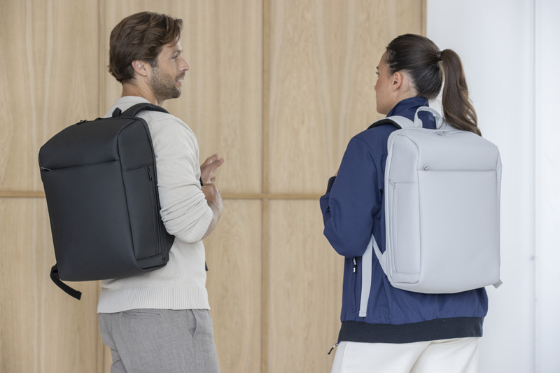 SAC A DOS POUR ORDINATEUR PORTABLE SMART 15 POUCES EN GRS RECYCLE 18L